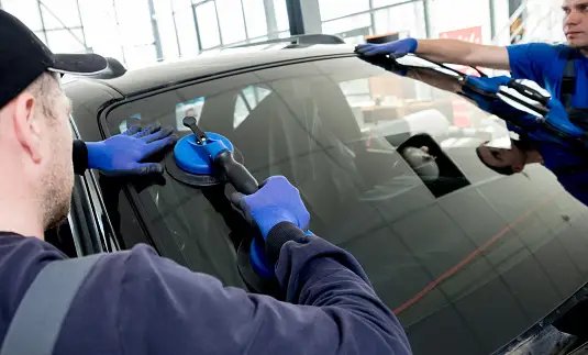essential-guide-to-fixing-cracked-windshields
